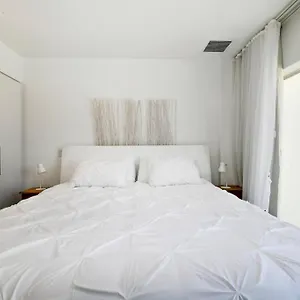 Apartment Luxurious Ocean Front With Sunset Views 2 Bed-2 Bath, Oranjestad